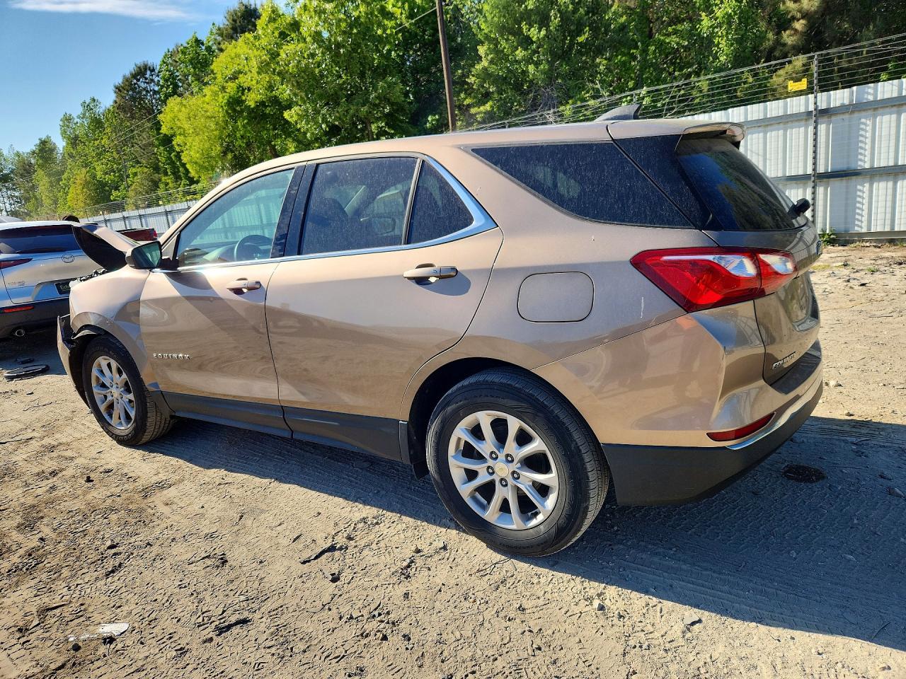 2018 CHEVROLET EQUINOX LT photo 4