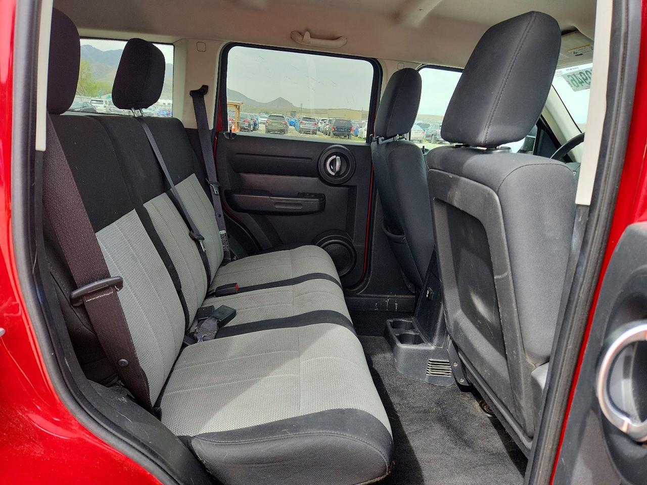 2008 DODGE NITRO SXT photo 28