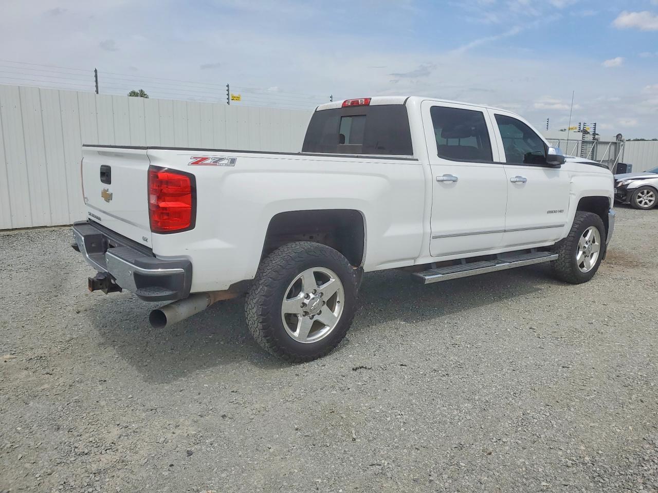 2015 CHEVROLET SILVERADO K2500 HEAVY DUTY LTZ photo 7