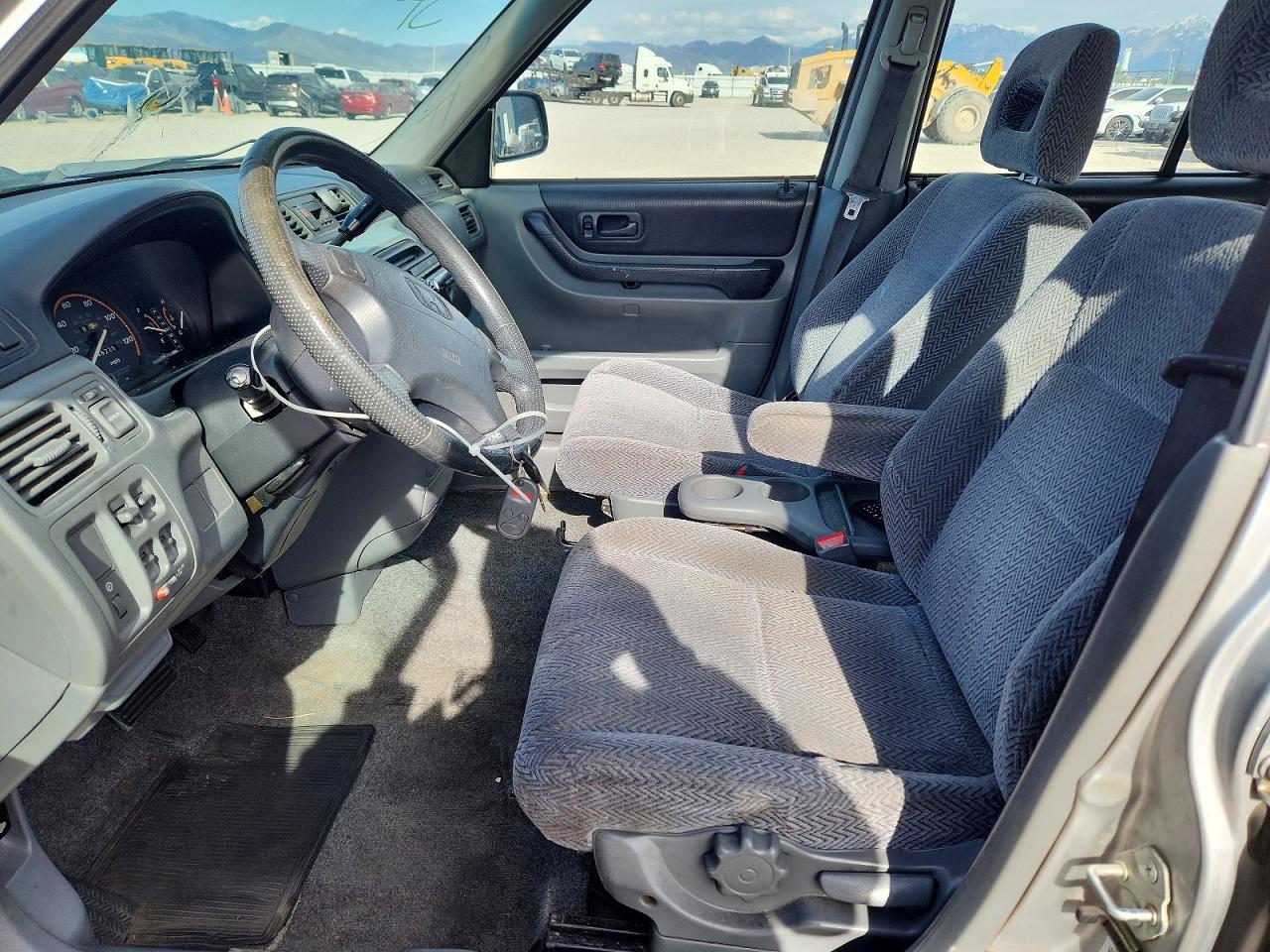 1998 HONDA CR-V LX photo 13