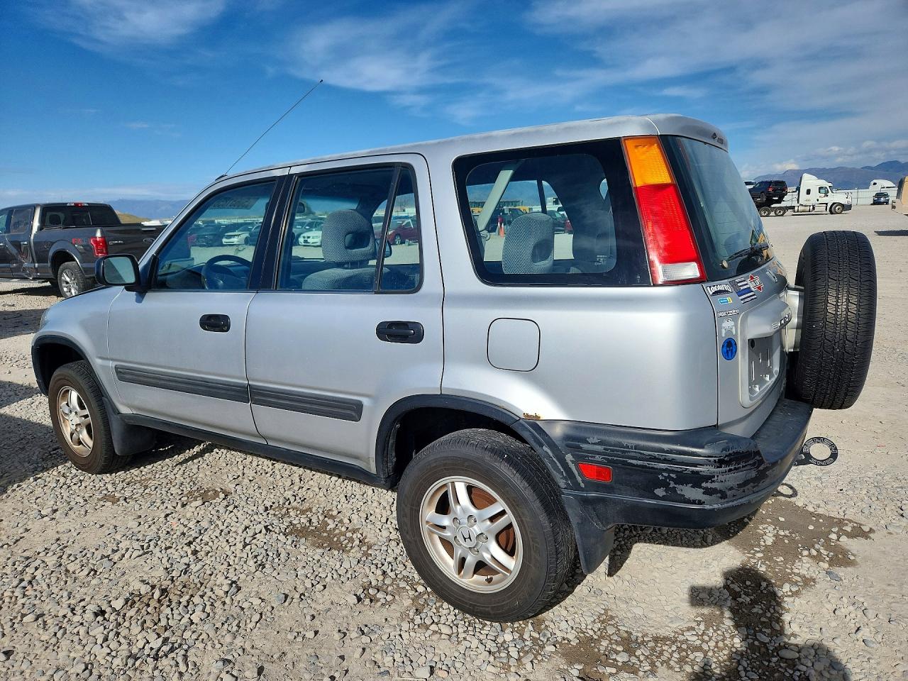 1998 HONDA CR-V LX photo 3