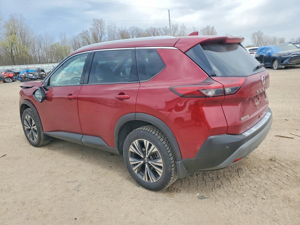 2021 NISSAN ROGUE SV photo 3