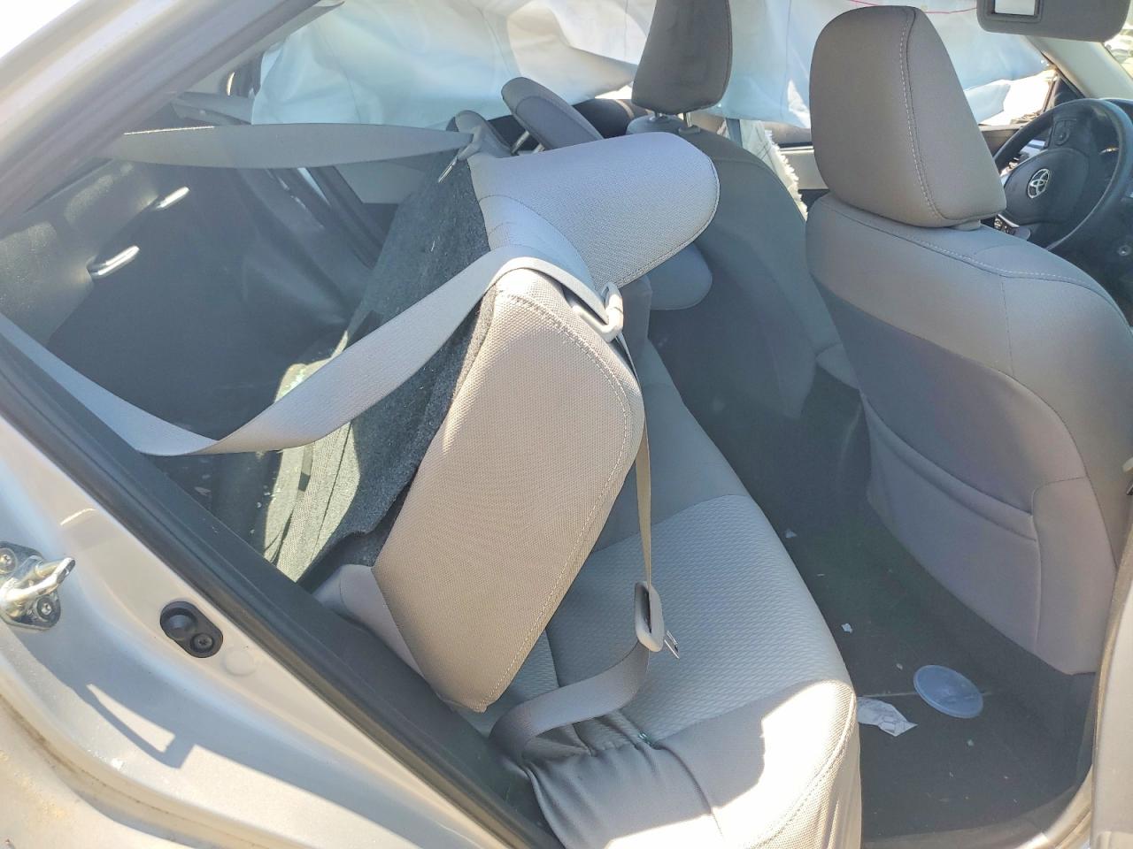 2015 TOYOTA COROLLA LE photo 10