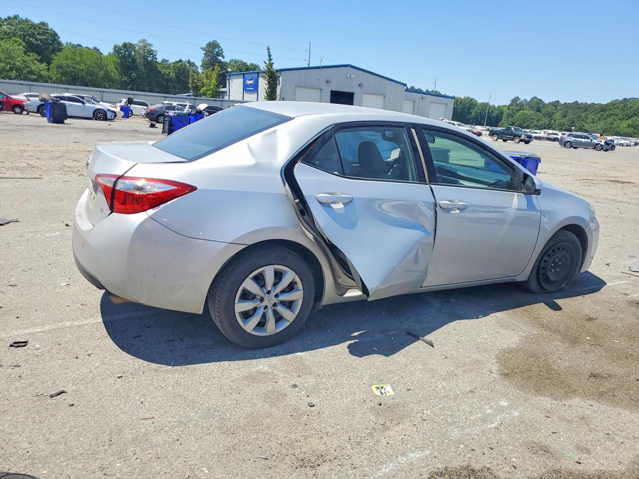 2015 TOYOTA COROLLA LE photo 3