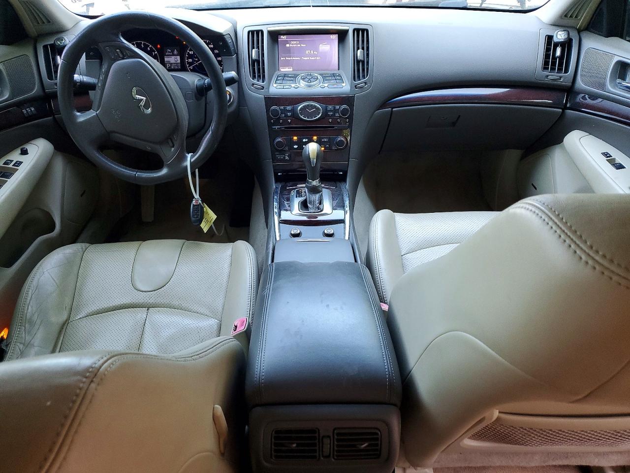 2013 INFINITI G37 photo 15