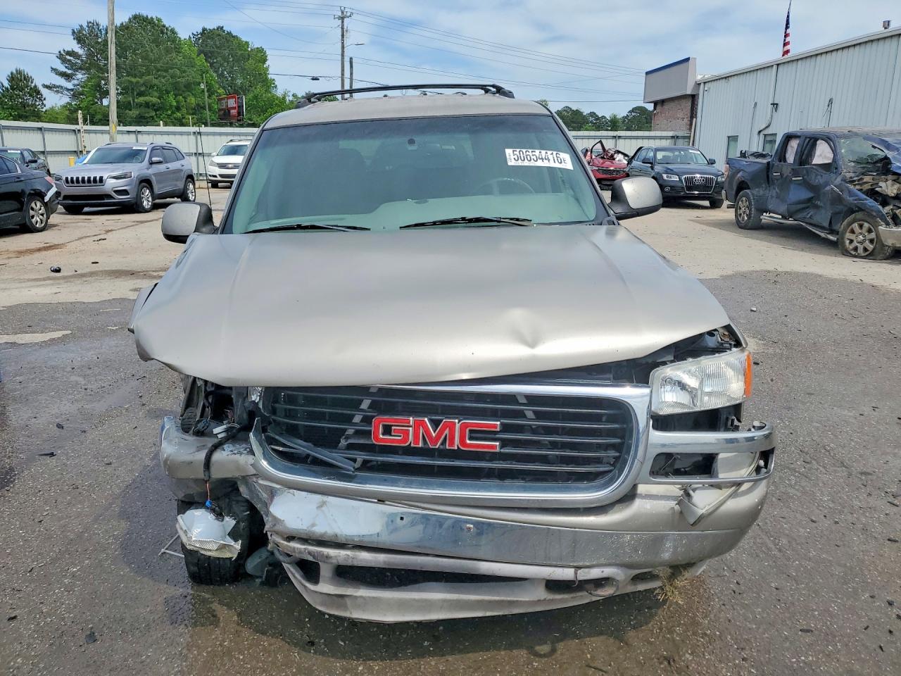 2002 GMC YUKON photo 9
