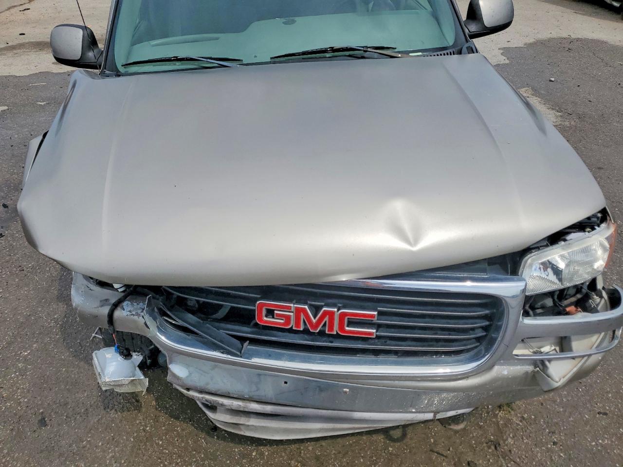 2002 GMC YUKON photo 23