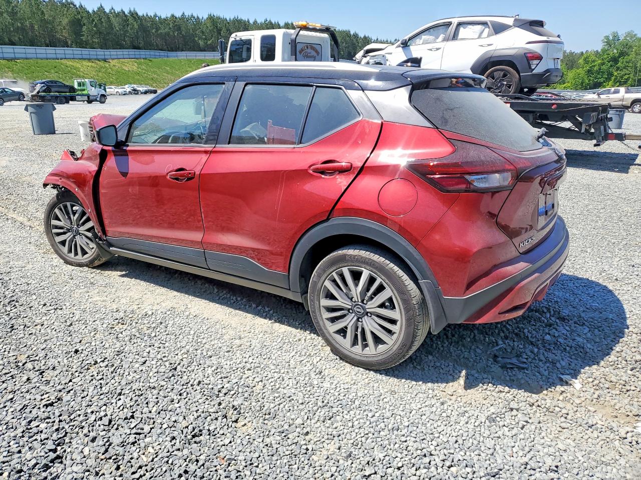 2022 NISSAN KICKS SV photo 3