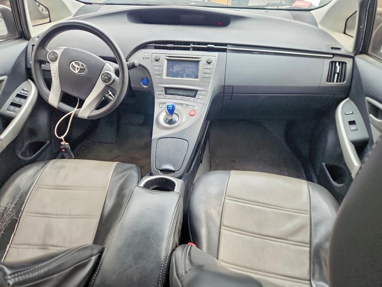 2012 TOYOTA PRIUS TWO photo 15