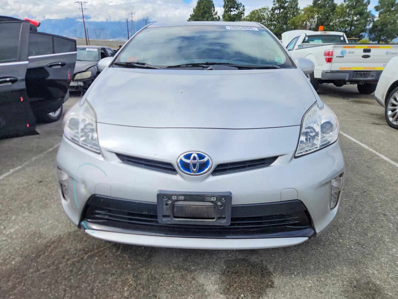 2012 TOYOTA PRIUS TWO photo 9