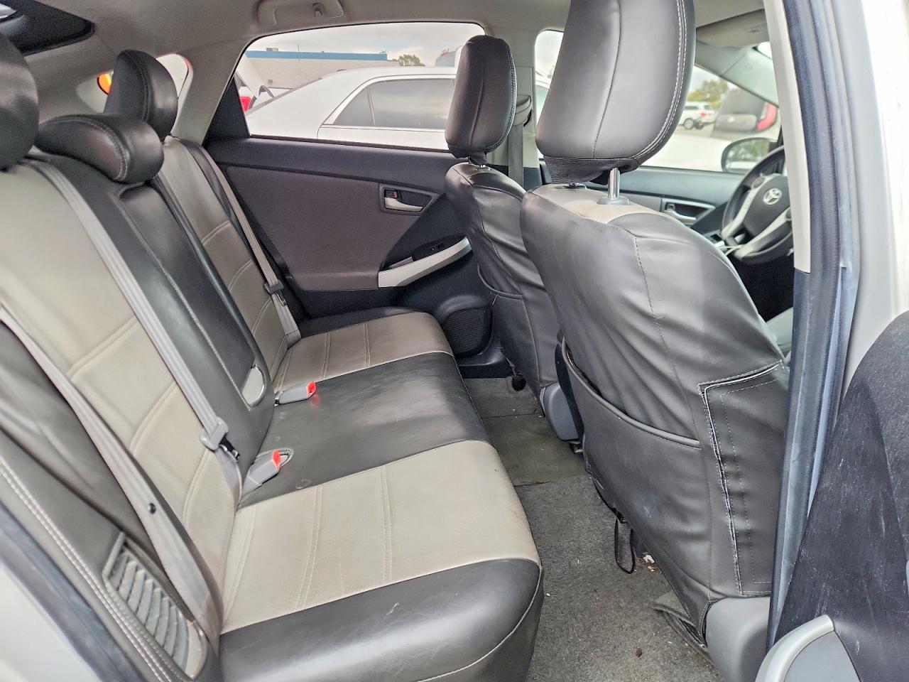 2012 TOYOTA PRIUS TWO photo 19