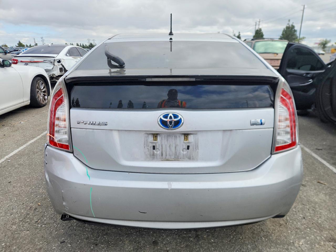 2012 TOYOTA PRIUS TWO photo 11