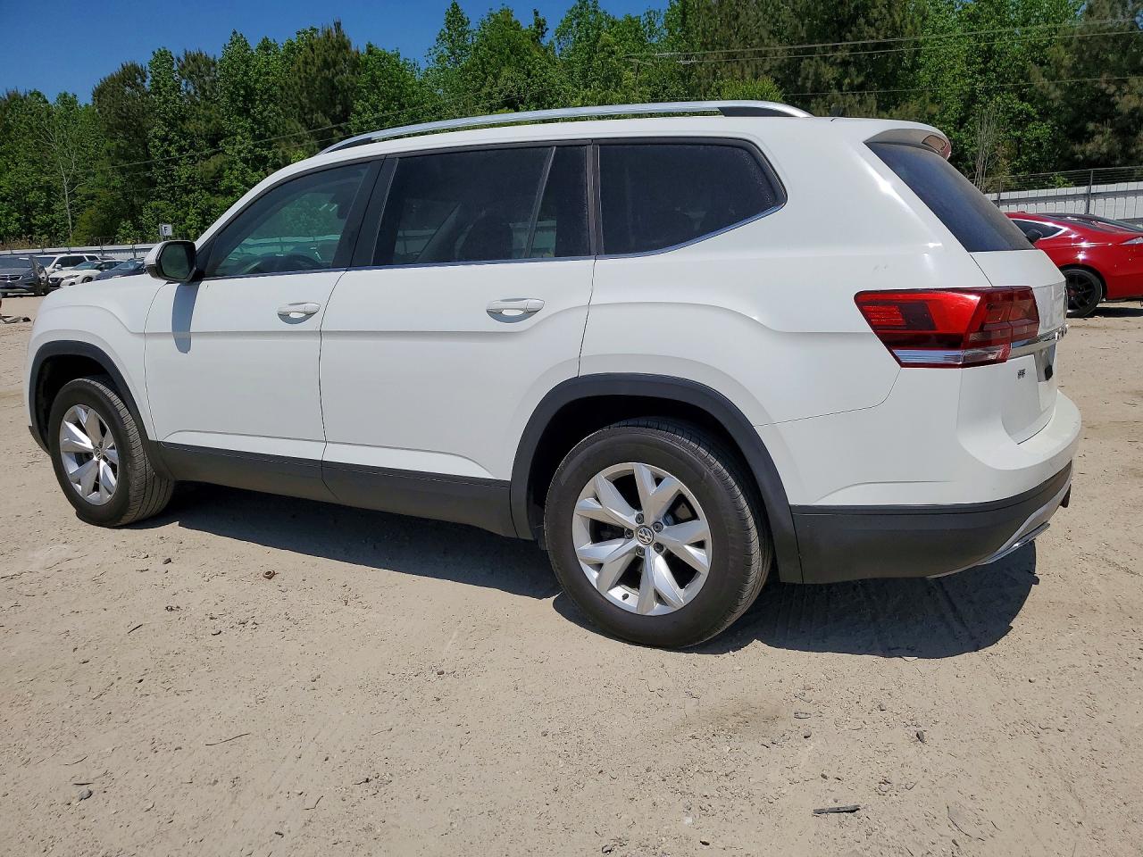 2018 VOLKSWAGEN ATLAS SE photo 2