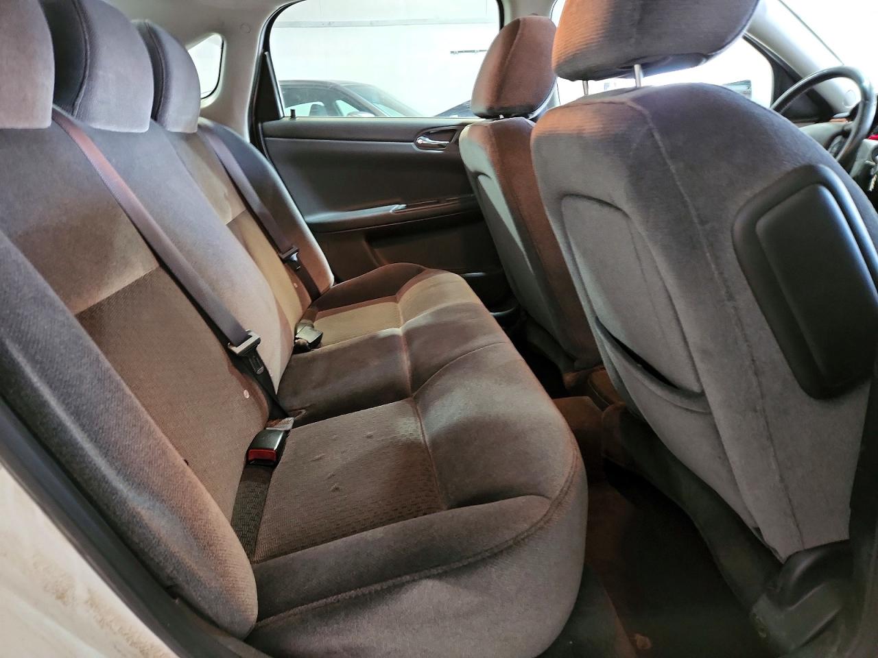 2011 CHEVROLET IMPALA LT photo 19