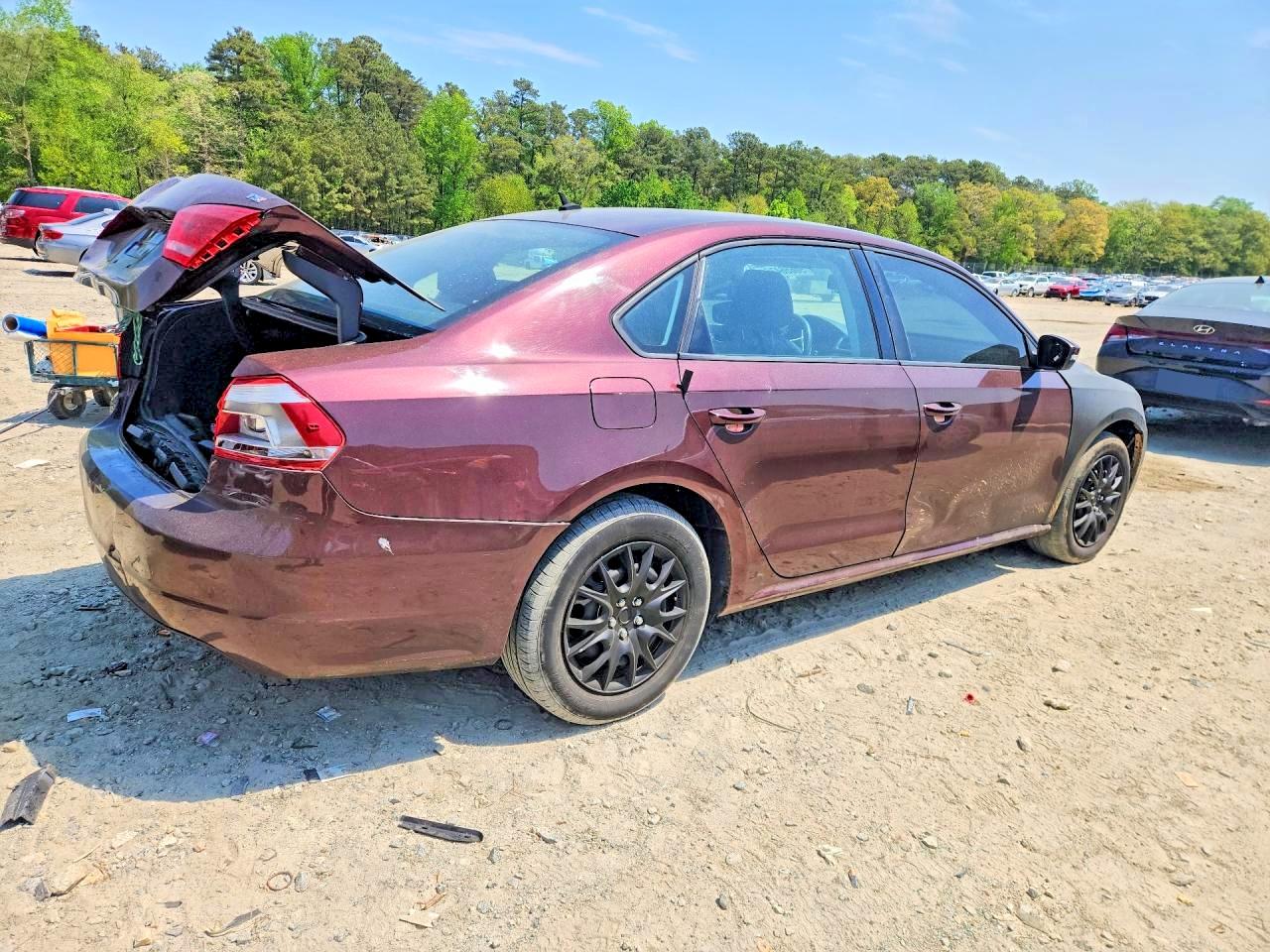 2014 VOLKSWAGEN PASSAT S photo 5