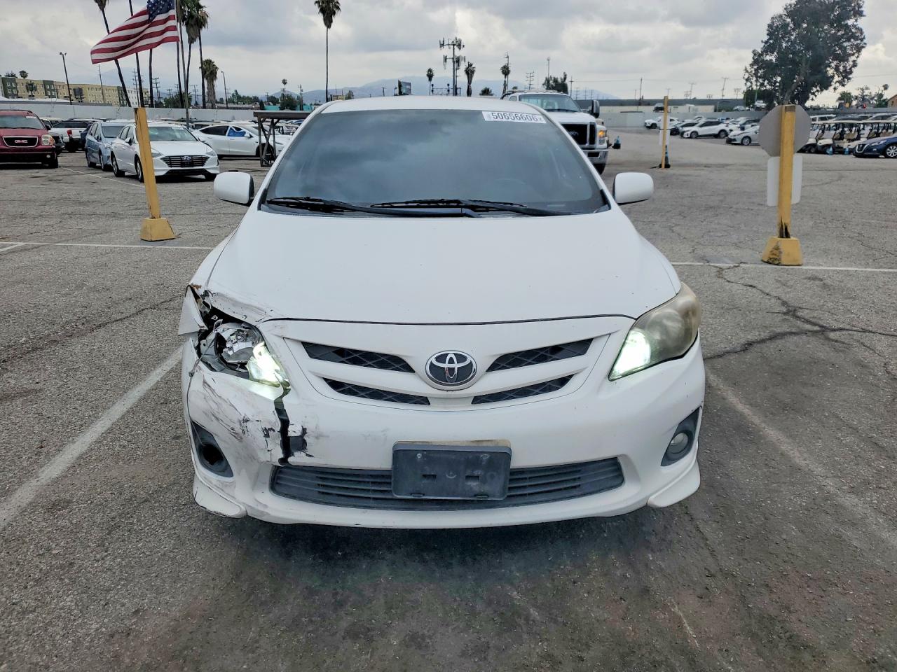 2011 TOYOTA COROLLA S photo 13