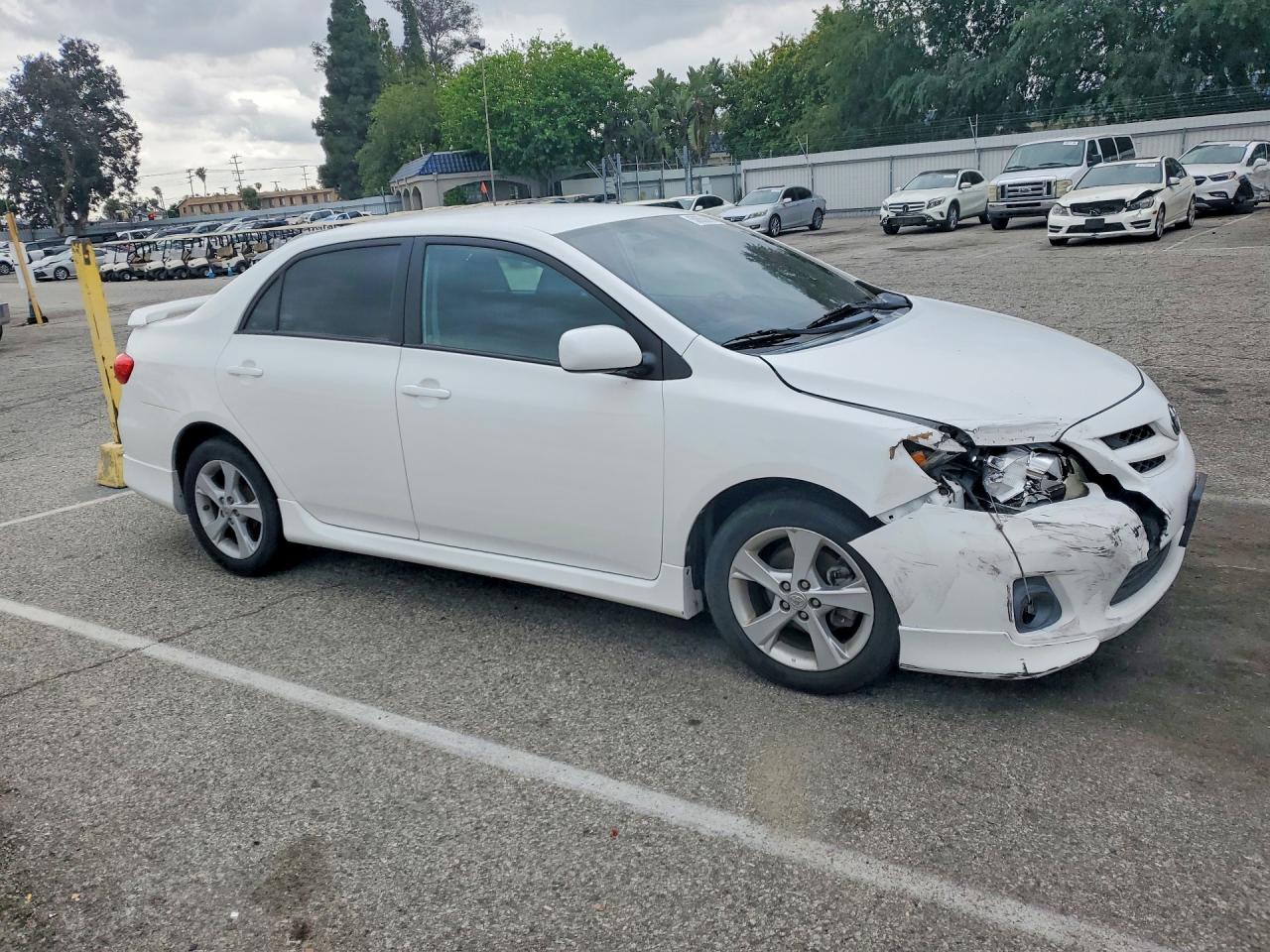 2011 TOYOTA COROLLA S photo 10