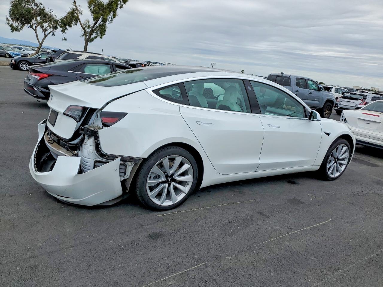 2020 TESLA MODEL 3 photo 5