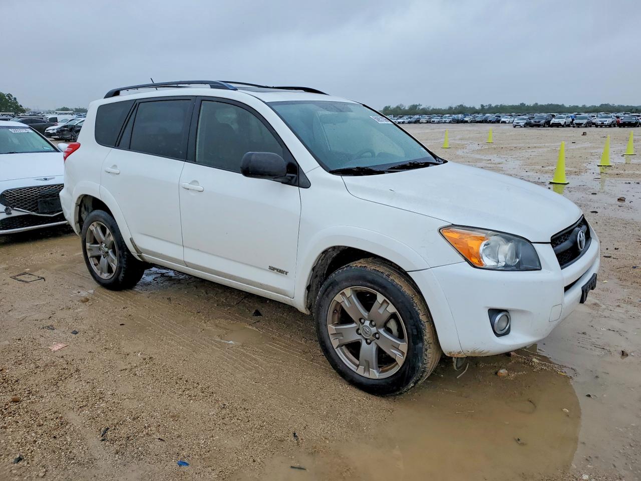 2010 TOYOTA RAV4 SPORT photo 10
