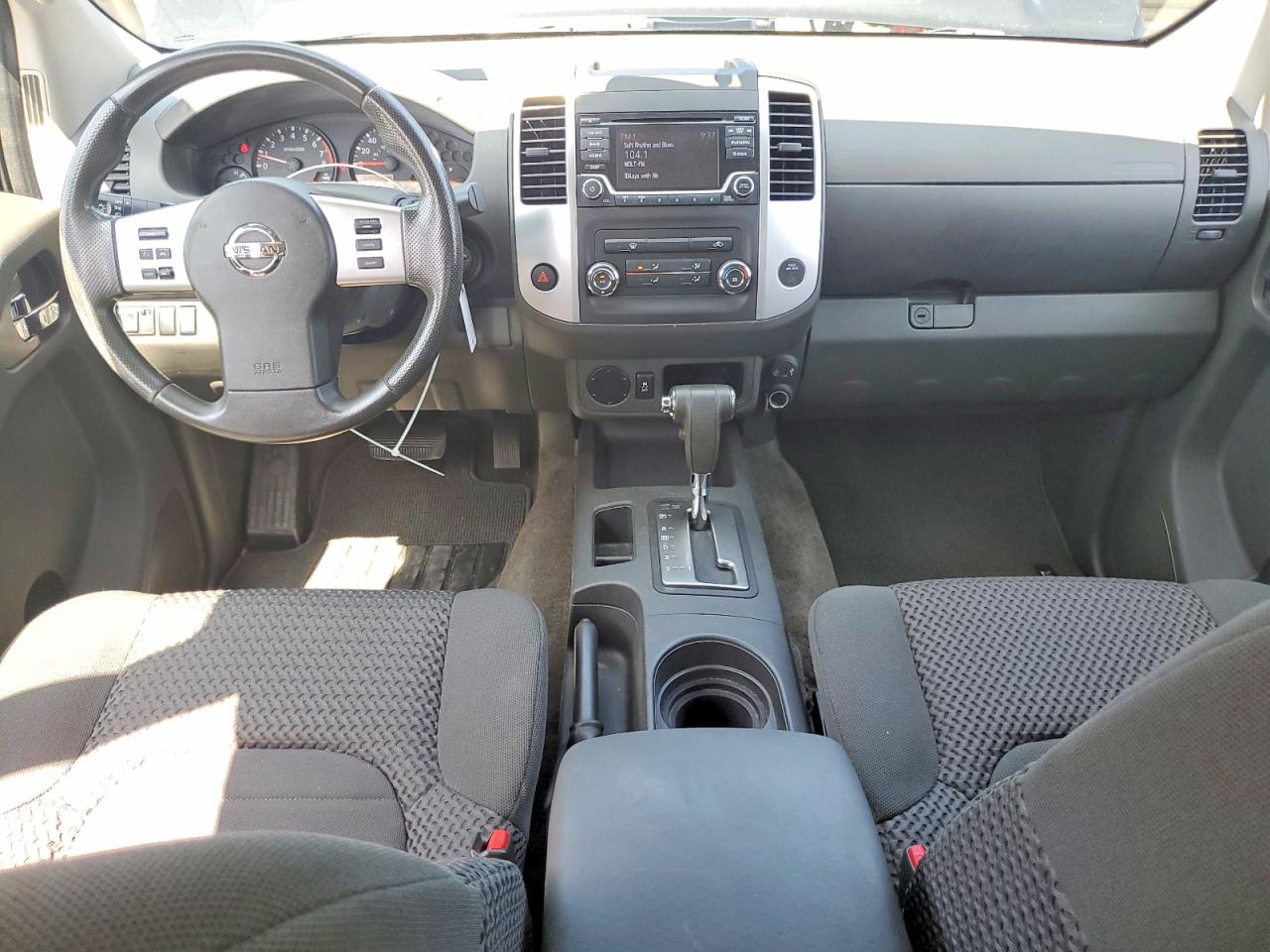 2017 NISSAN FRONTIER SV photo 15