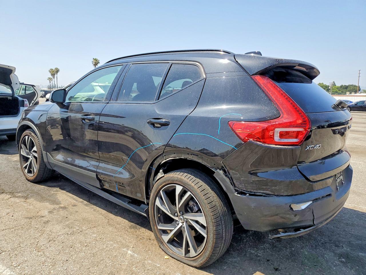 2021 VOLVO XC40 T5 R-DESIGN photo 3