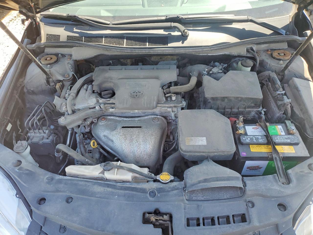 2016 TOYOTA CAMRY LE photo 11