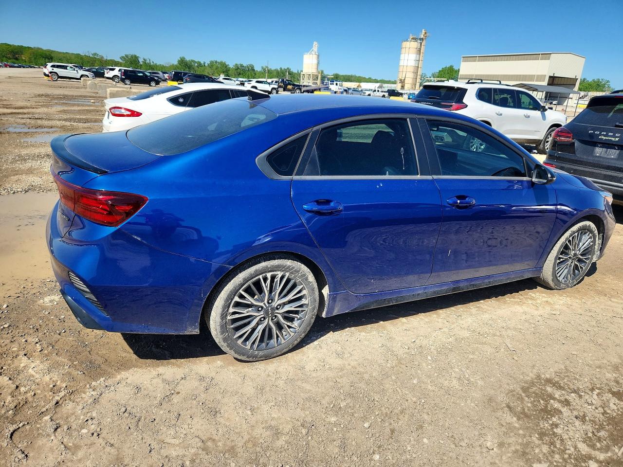2024 KIA FORTE GT LINE photo 5