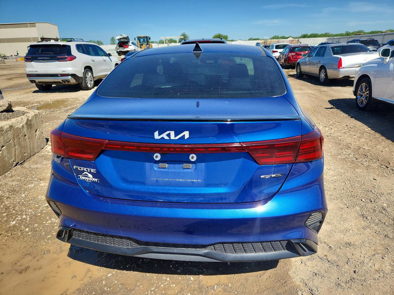 2024 KIA FORTE GT LINE photo 11