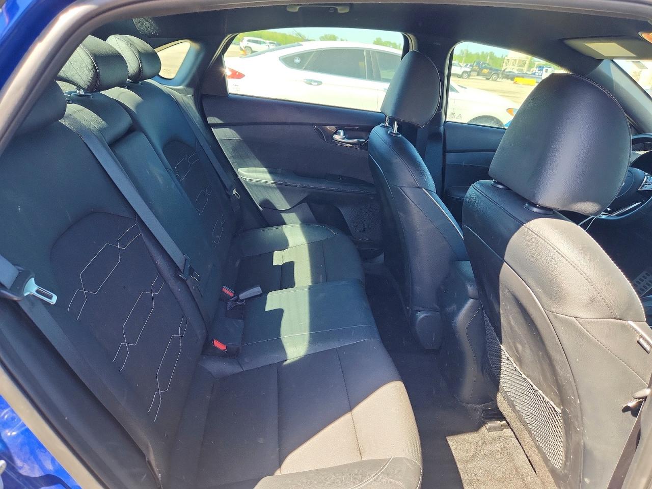 2024 KIA FORTE GT LINE photo 19