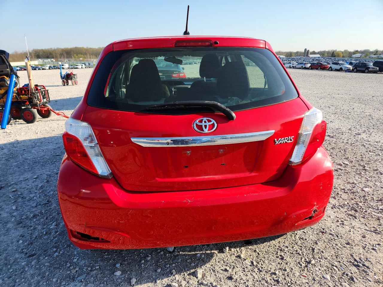 2012 TOYOTA YARIS 5-DOOR L photo 6