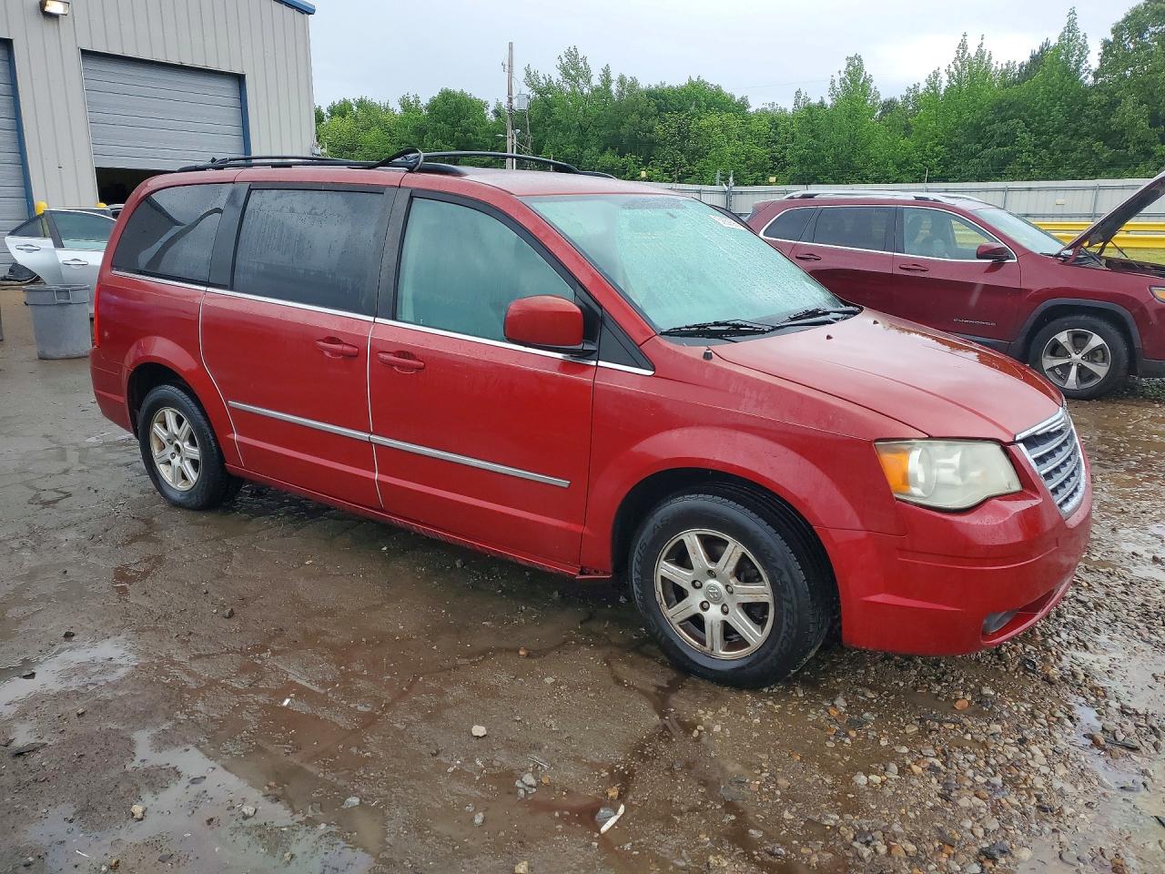 2010 CHRYSLER TOWN & COUNTRY TOURING photo 7