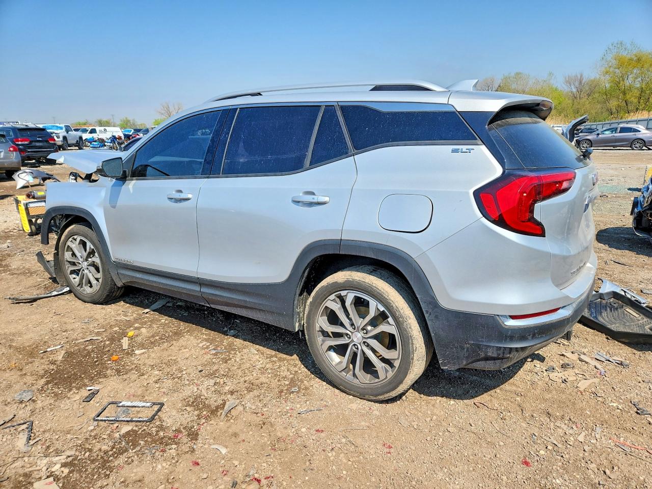 2019 GMC TERRAIN SLT photo 3