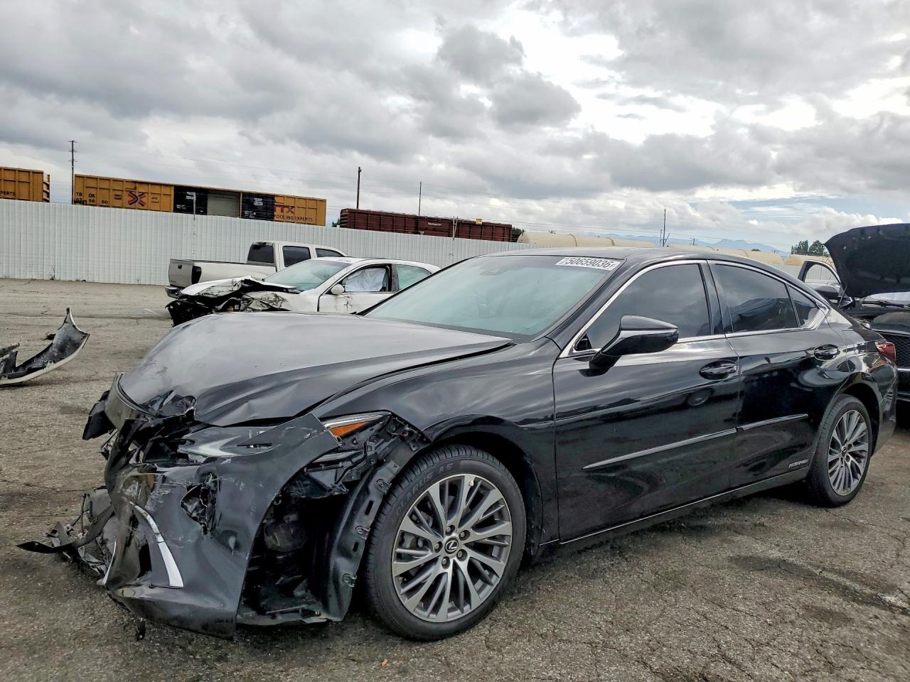 2020 LEXUS ES