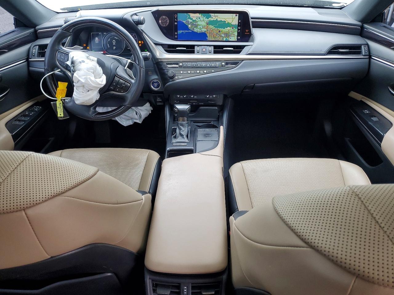 2020 LEXUS ES 300H photo 15
