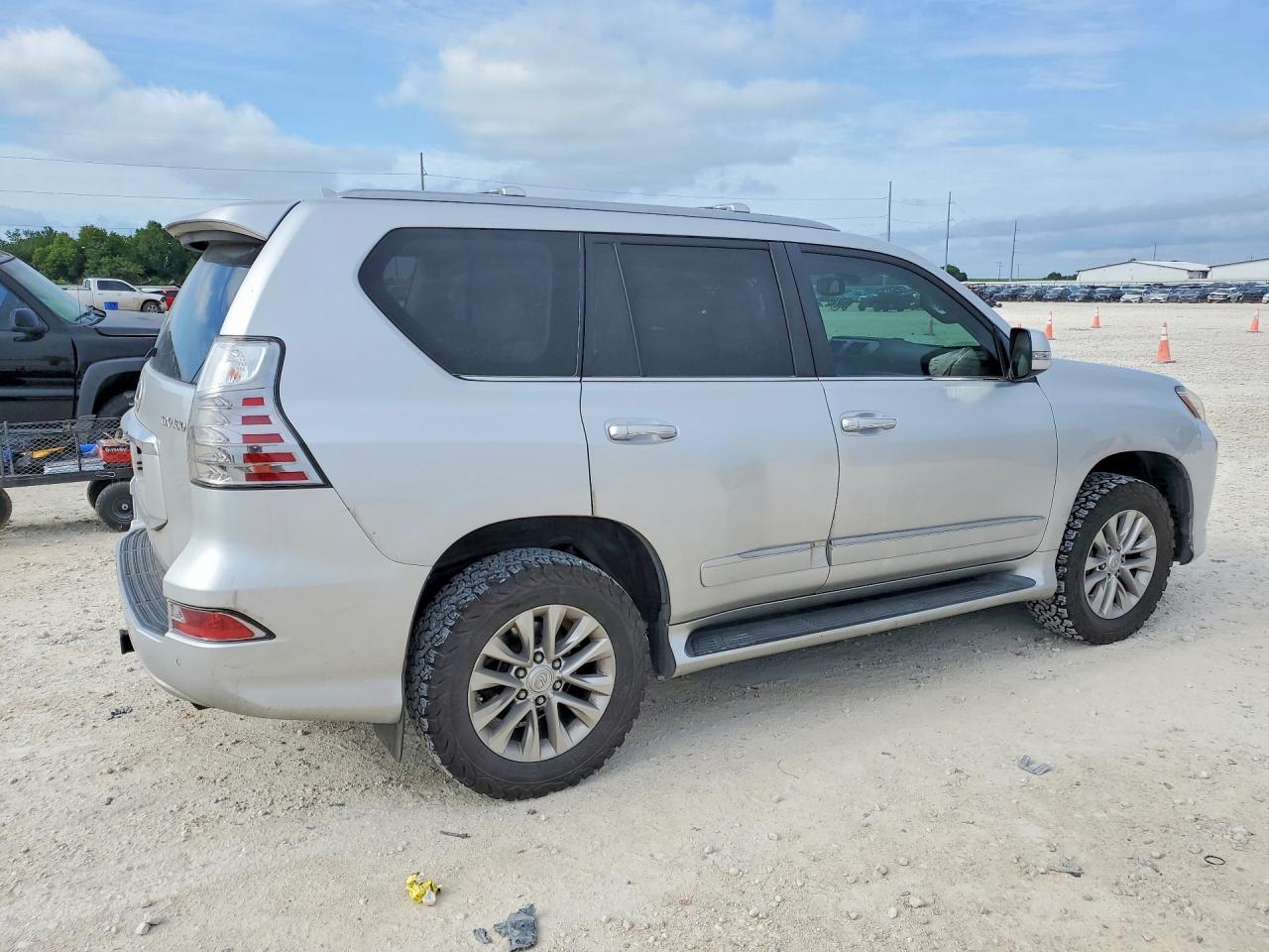 2015 LEXUS GX 460 photo 5