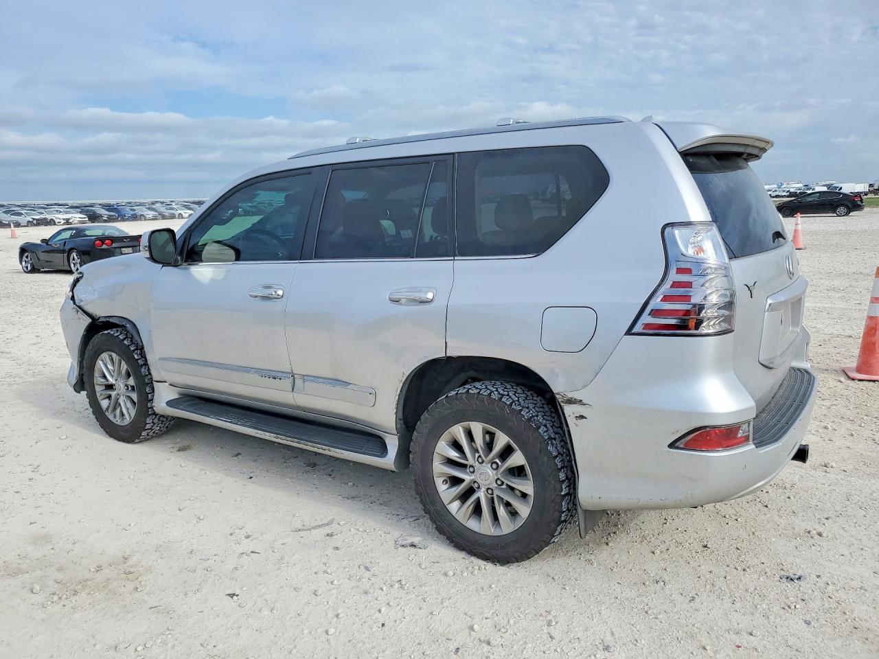 2015 LEXUS GX 460 photo 3