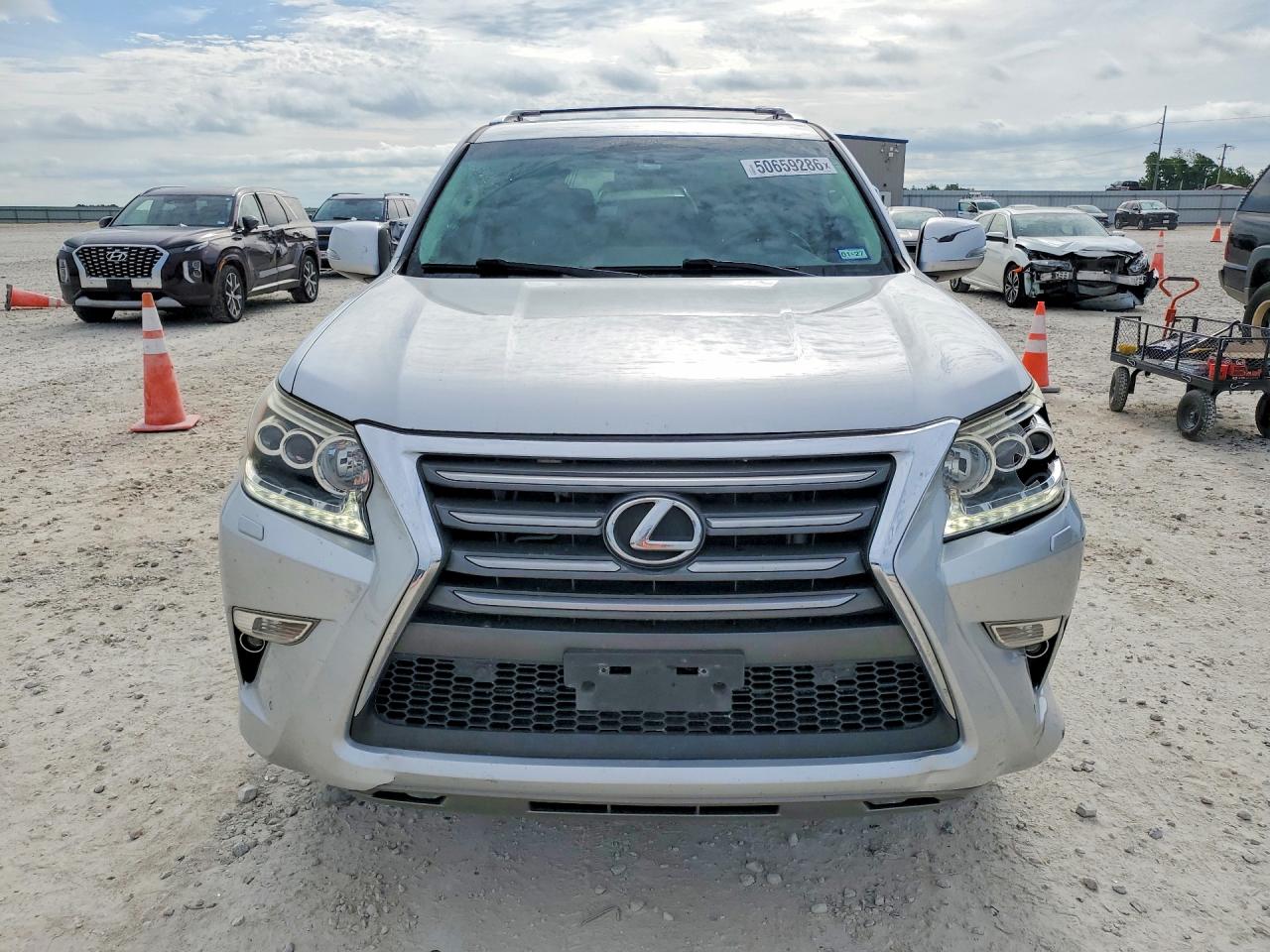 2015 LEXUS GX 460 photo 9