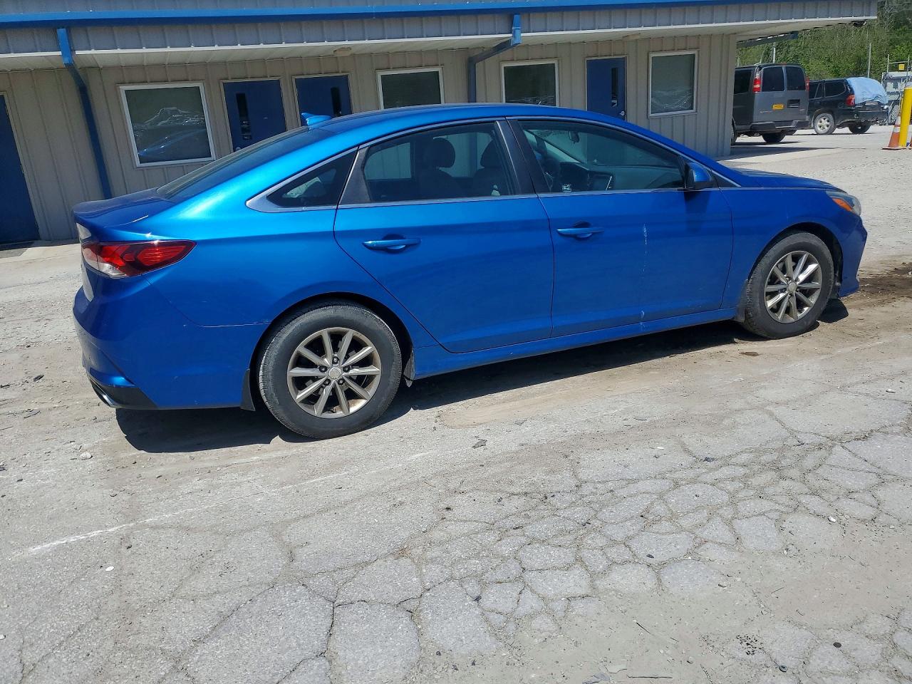 2018 HYUNDAI SONATA SE photo 7