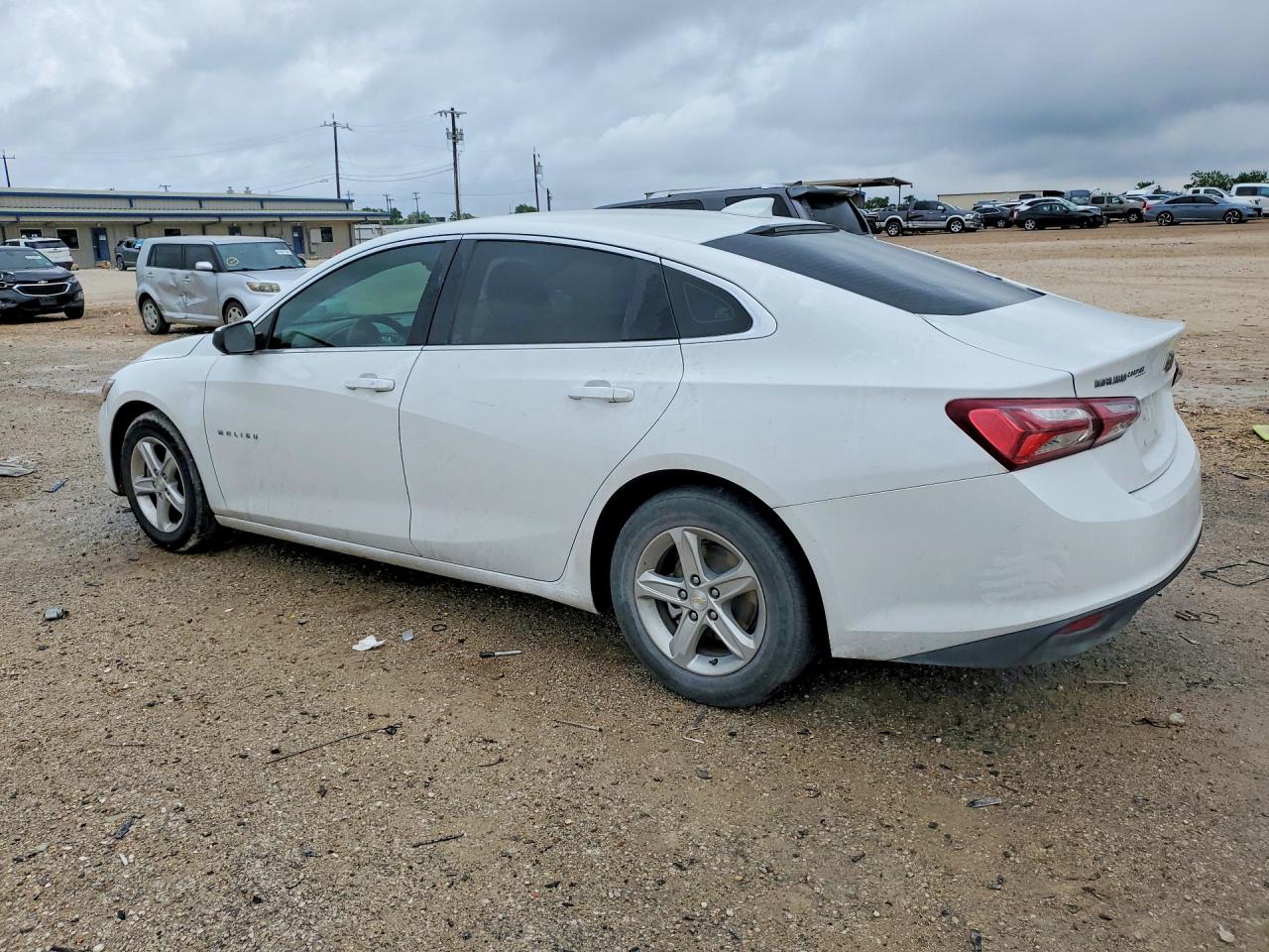 2022 CHEVROLET MALIBU LT photo 3