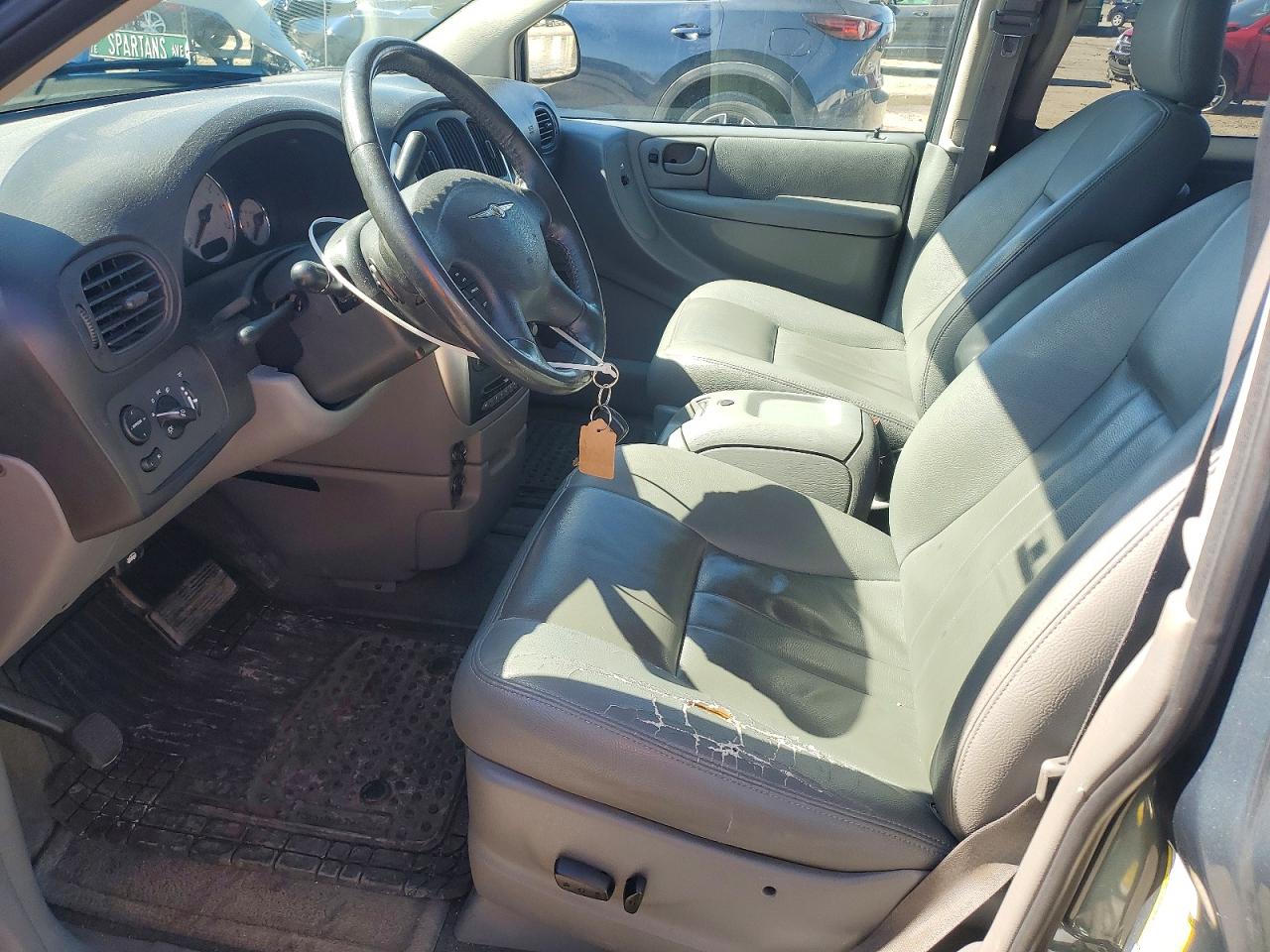 2006 CHRYSLER TOWN & COUNTRY TOURING photo 13
