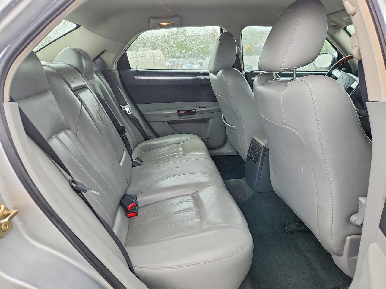 2006 CHRYSLER 300C photo 19