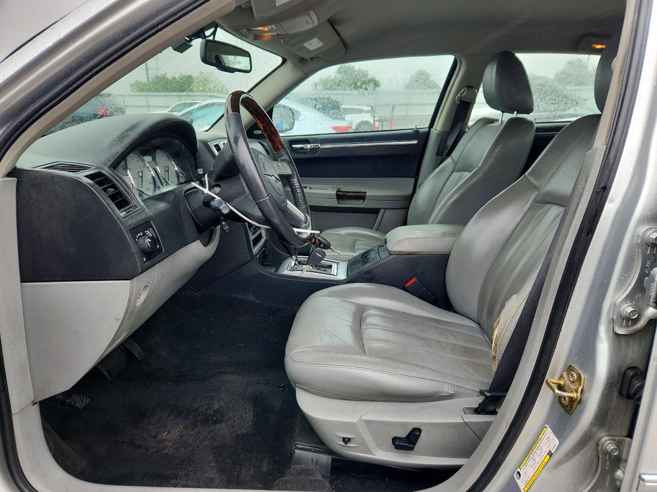 2006 CHRYSLER 300C photo 13