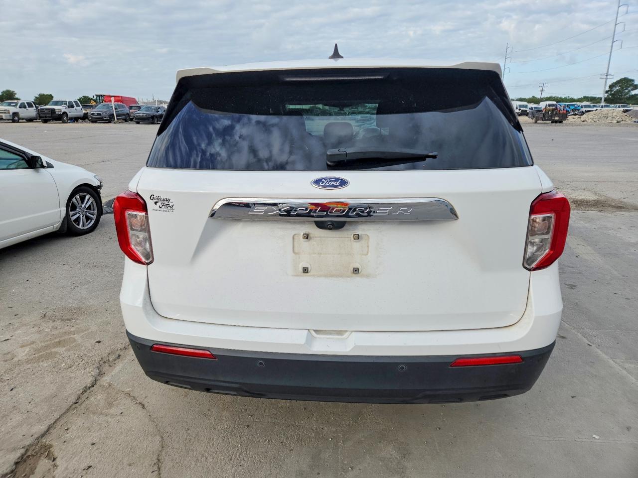 2021 FORD EXPLORER photo 16