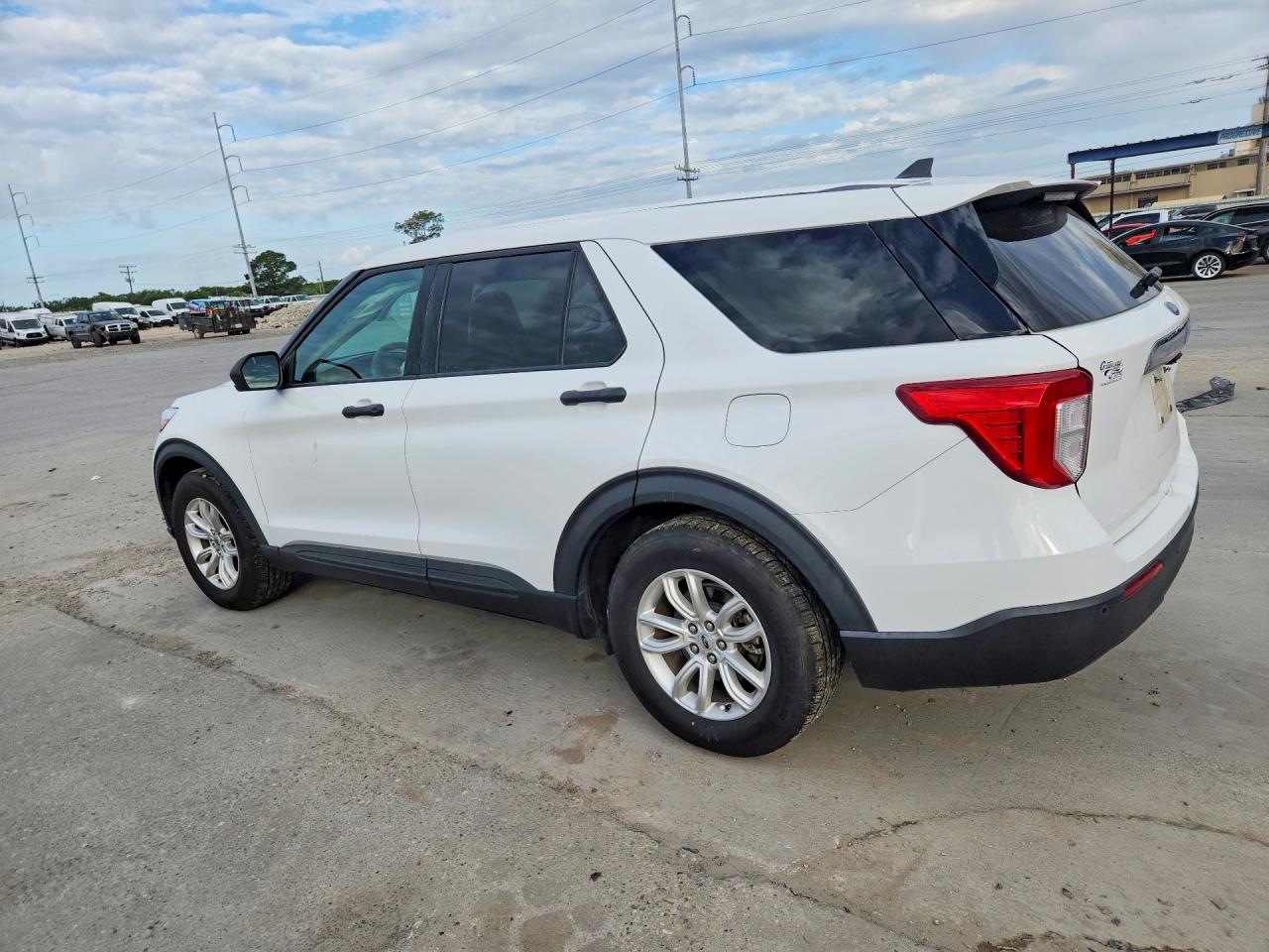 2021 FORD EXPLORER photo 4