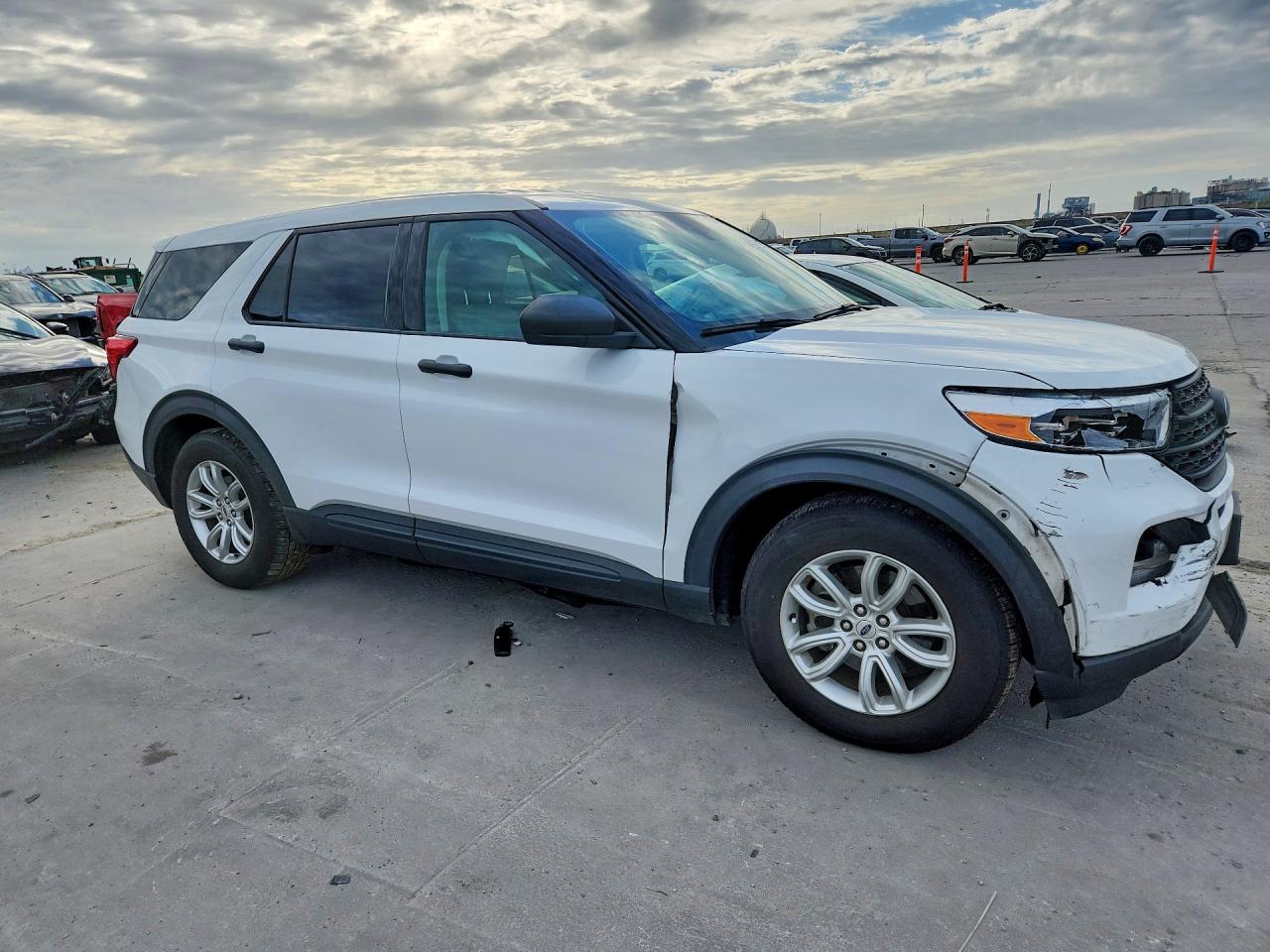 2021 FORD EXPLORER photo 10