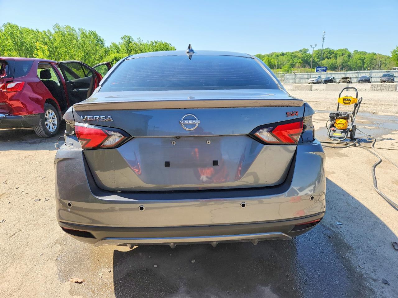 2024 NISSAN VERSA SR photo 6