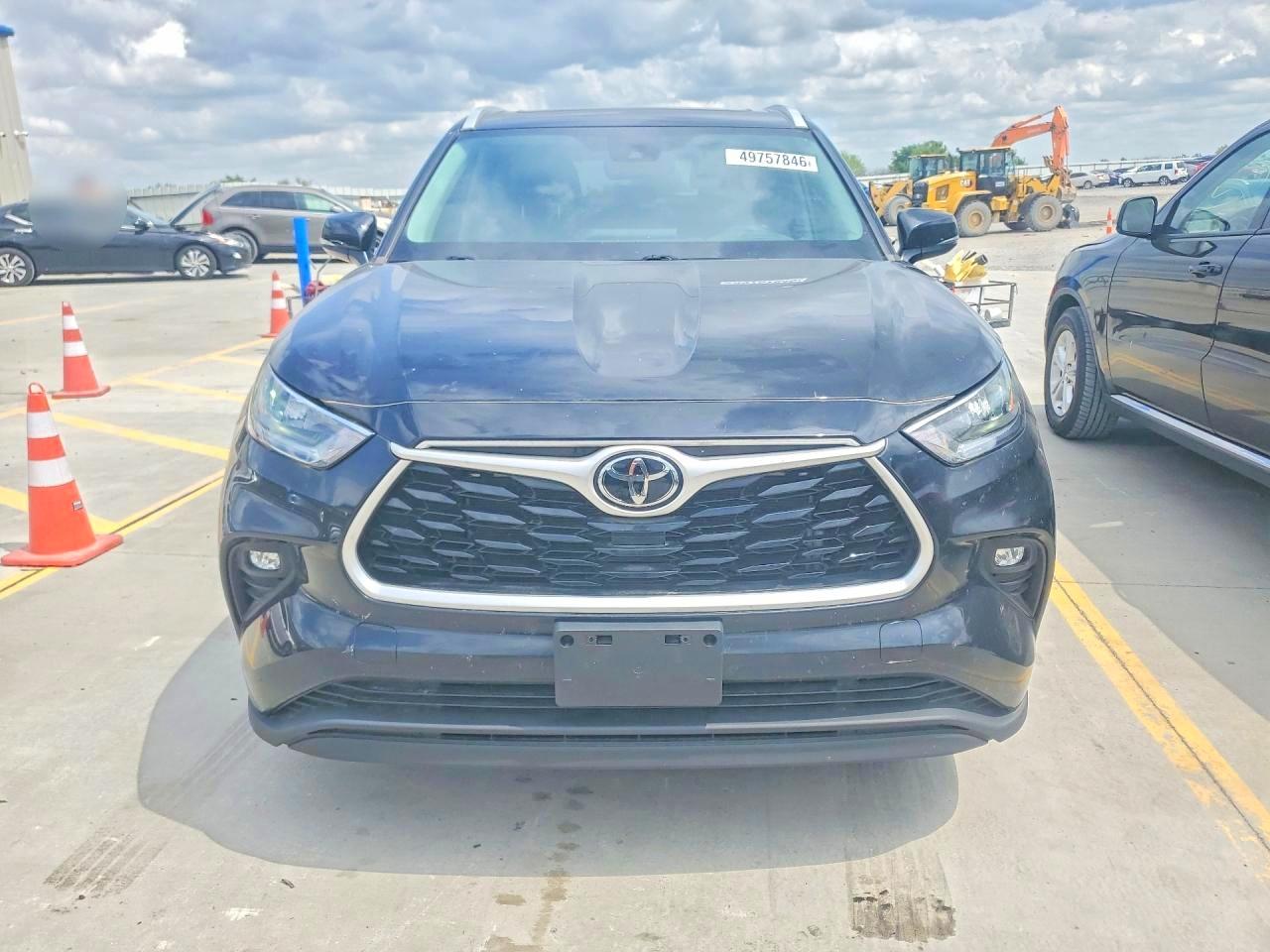 2022 TOYT HIGHLANDER photo 5