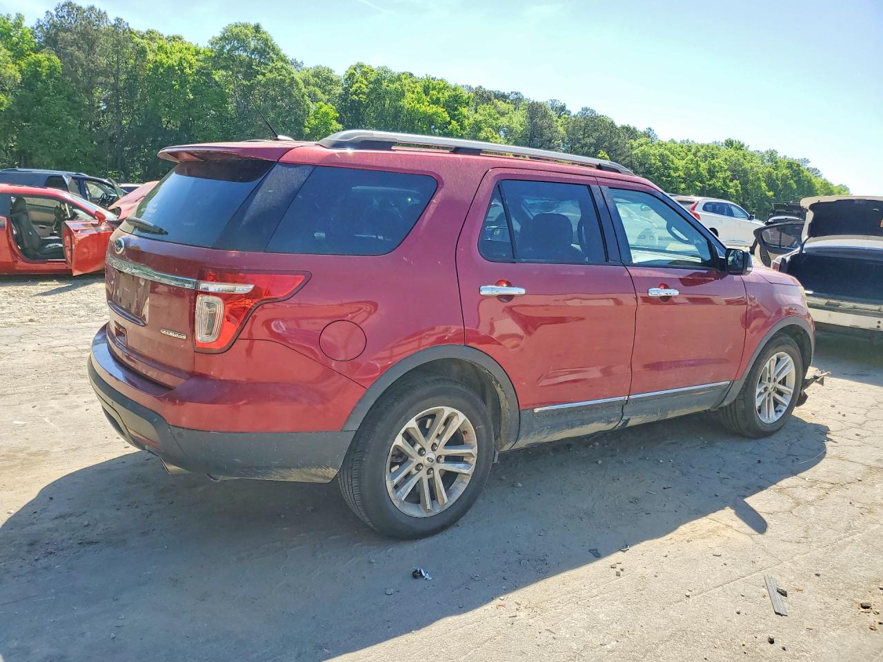 2015 FORD EXPLORER XLT photo 5