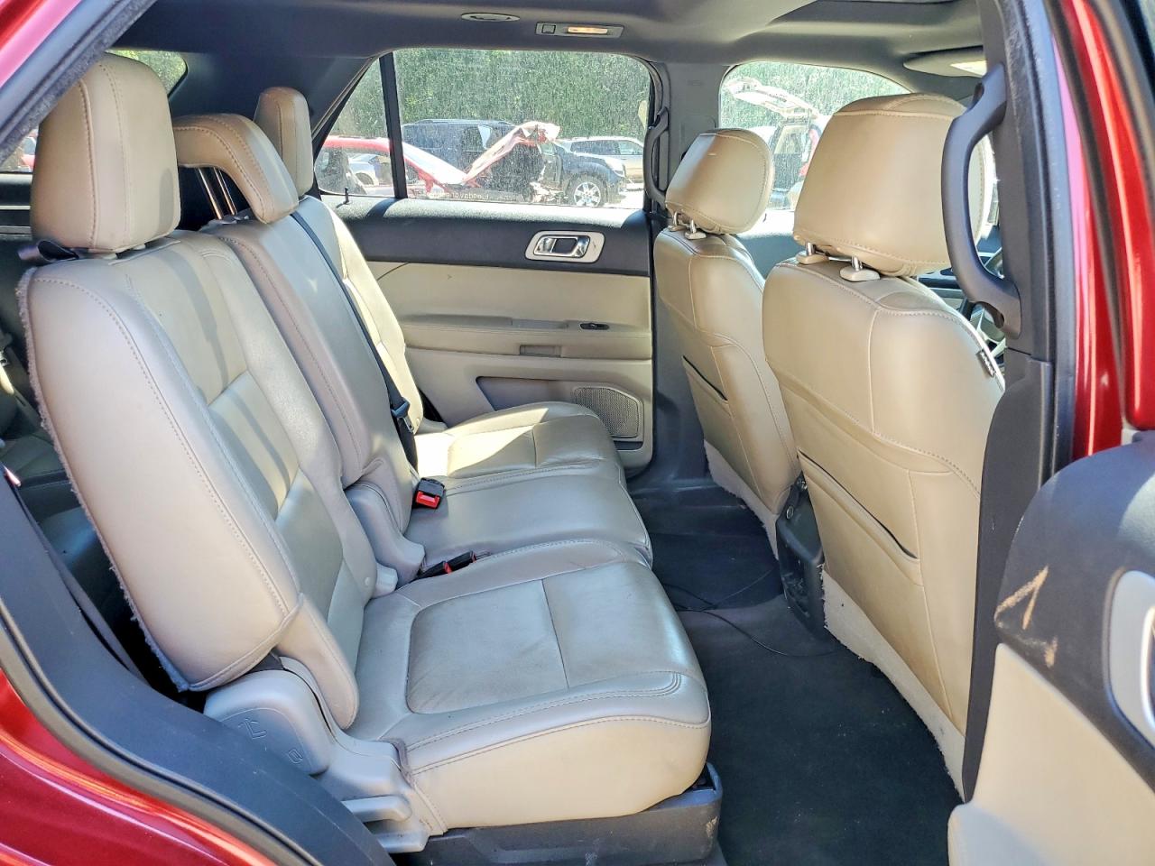 2015 FORD EXPLORER XLT photo 21