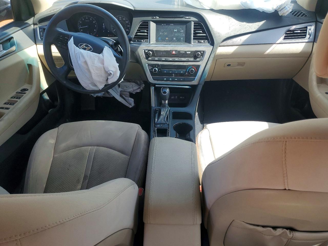 2017 HYUNDAI SONATA SE photo 8